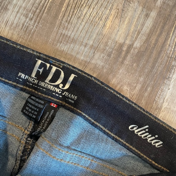 Women's Skinny Jeans - Dark Blue - Picture 2 of 3